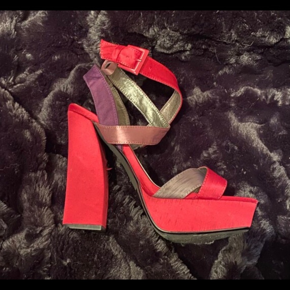Qupid Satin Strappy Platform Heel, US Women’s Size 9 - Picture 2 of 8